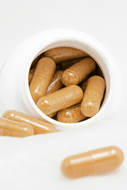 Suplementos. A indústria de suplementos alimentares se apresenta como um oásis de promessas milagrosas