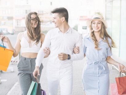 Achats pleins de vide