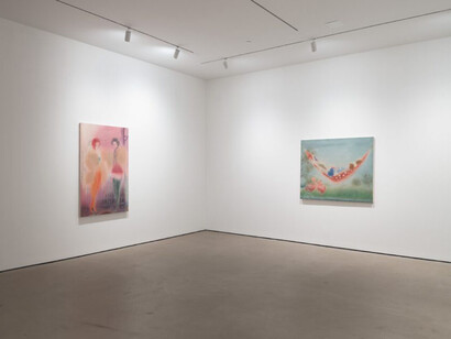 Xingzi Gu, Fluffing the foliage, exhibition view. Courtesy of Clearing 