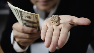Man displaying banknotes urges individuals to consider financial planning and explore opportunities to sell their homes amidst changing regulations