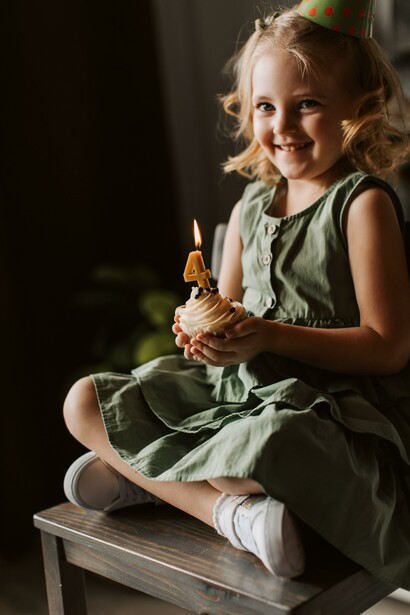 Sorriso. Chiara un padre non ce l’aveva ma non per questo perdeva il sorriso