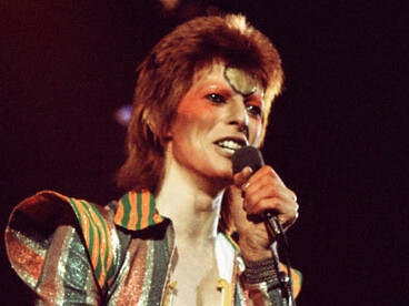 David Bowie on stage as Ziggy Stardust