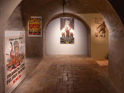 Miguel Benlloch, Bajar la voz, vista de exhibición. Cortesía del Centro Andaluz de Arte Contemporáneo