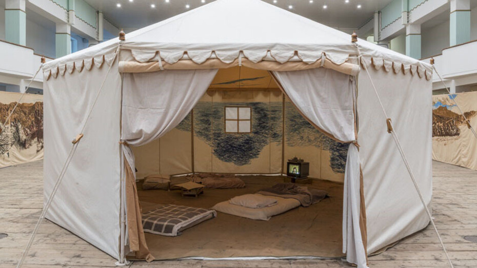 Drawing a Line through Landscape. Courtesy of Galleria Continua