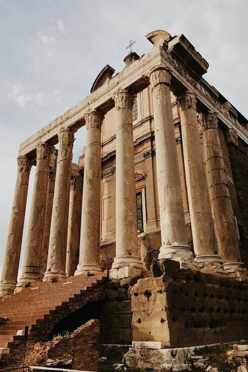 Foro Romano, Roma, Italia. La città fece scaturire in me un sentimento estremamente forte, mettendomi a mio agio con me stessa, senza troppi pensieri per la testa e camminando con estrema confidenza