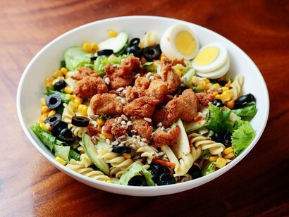 A colorful bowl of nutrient-packed goodness shows how eating well can be both satisfying and simple