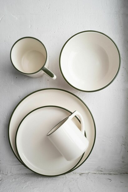 Chamotte bakery, Classic dish set, 2020. Courtesy of New Tretyakov Gallery