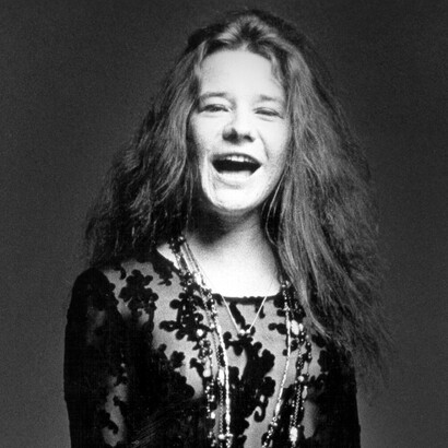 Janis Joplin, cantante estadounidense de rock y blues que se convirtió en un ícono hippie y de la contracultura en la década de los 60