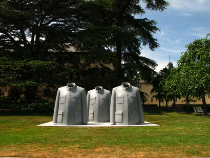 Sui Jianguo, Legacy Mantle, 1997.
Blickachsen 8, Biennale de Sculpture dans l’espace public à Bad
Homburg et Francfort (2011).
Courtesy Galerie Scheffel, Germany.
© Sui Jianguo. Photo Galerie Scheffel.