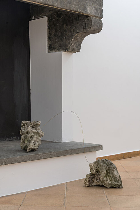 Joana Escoval, Ambientale, veduta della mostra. Cortesia di Vistamare