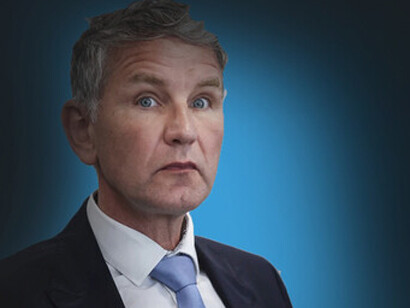 Björn Höcke (Lünen, Renania del Norte-Westfalia, 1 de abril de 1972) es un docente y político alemán del partido Alternativa para Alemania (AfD). Es uno de los dos presidentes de la AfD en el estado de Turingia