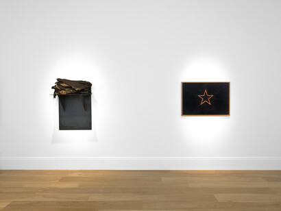 Vari artisti, Old bond room: exploring Arte Povera, vista della mostra. Per gentile concessione di Mazzoleni