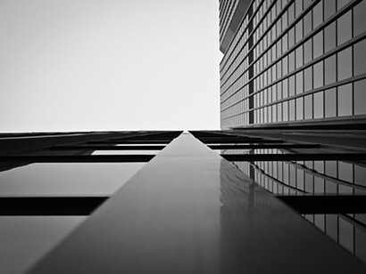 Lo specchio, voce narrante 