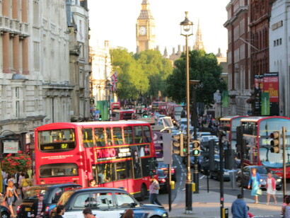 Londres. Tráfico en el centro de la ciudad