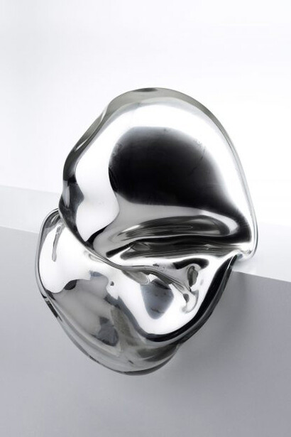 Contemporary glass art. Courtesy of Mudac