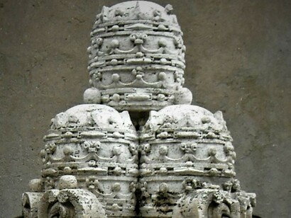 Fontana del Rione XIV Borgo, Porta Angelica, detta Fontana delle Tiare, 1926, particolare