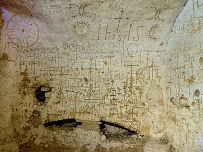 La piccola cella carceraria nascosta nel complesso dell'ex Convento di San Domenico. Foto Mauro Montini ©Narni Sotterranea