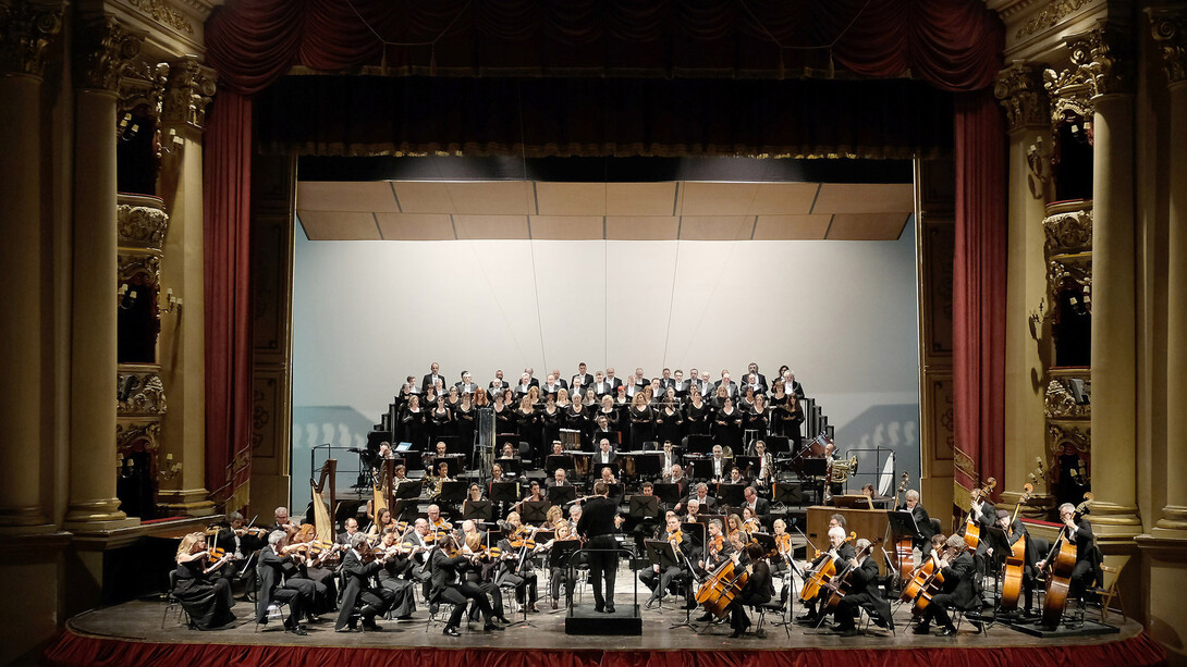 Foto Ennevi, Coro e Orchestra Arena