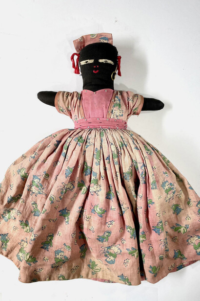 Unidentified maker, Topsy-turvy doll in printed dress, ca. 1910-40. Courtesy of the New York Historical