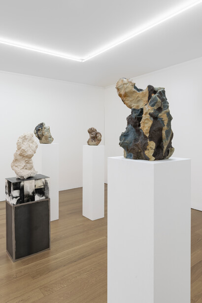 Raphael Weilguni, Cloud, exhibition view. Courtesy of Galerie Rüdiger Schöttle