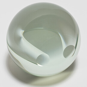 Helen Pashgian. Untitled Sphere (Light Green), 2014. Resin and acrylic. Courtesy of the artist and Ace Gallery Los Angeles. © Helen Pashgian