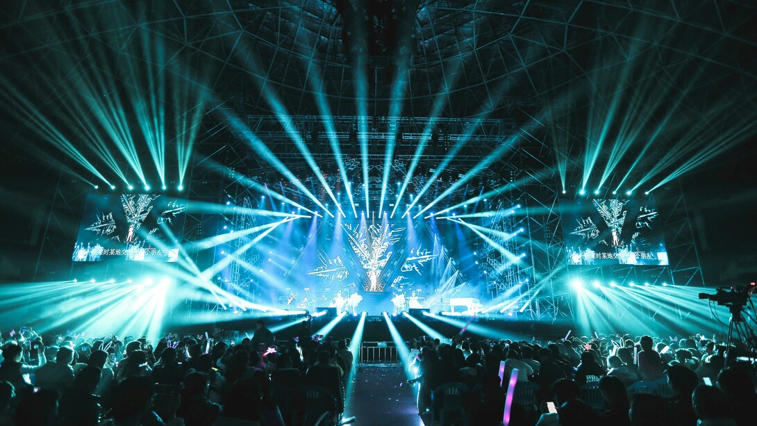 Casa de espetáculos lotada. Após 16 anos de homenagens a grandes personalidades da arte, com mais de 300 artistas passando pelos seus espetáculos, TP50 celebra a própria história