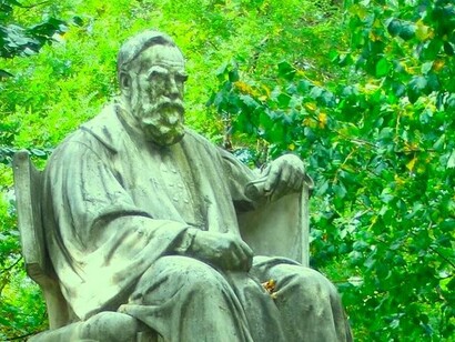 Estatua de Pettenkofer en Múnich