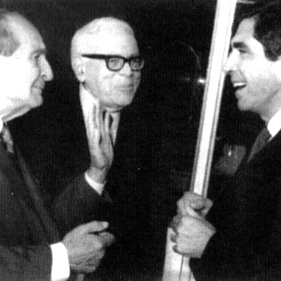 En amena conversación el expresidente de la República José Figueres Ferrer, Manuel Mora Valverde y el entonces presidente de la República, Óscar Arias Sánchez