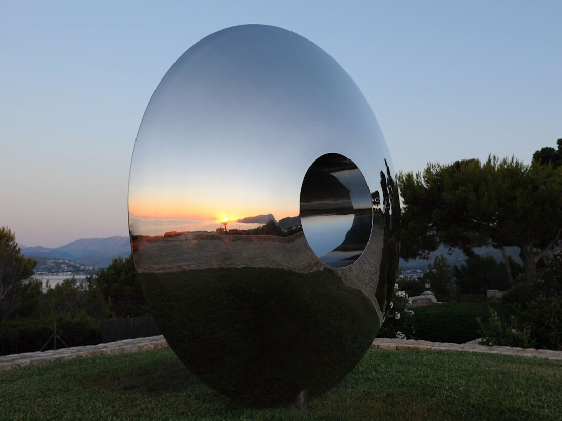 David Harber, Torus. Courtesy of Inception Gallery