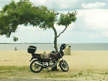 A sunny day at Laranjal Beach in Pelotas, Brazil