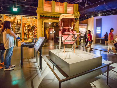 Singapore history gallery, exhibition view. Courtesy of National Museum of Singapore