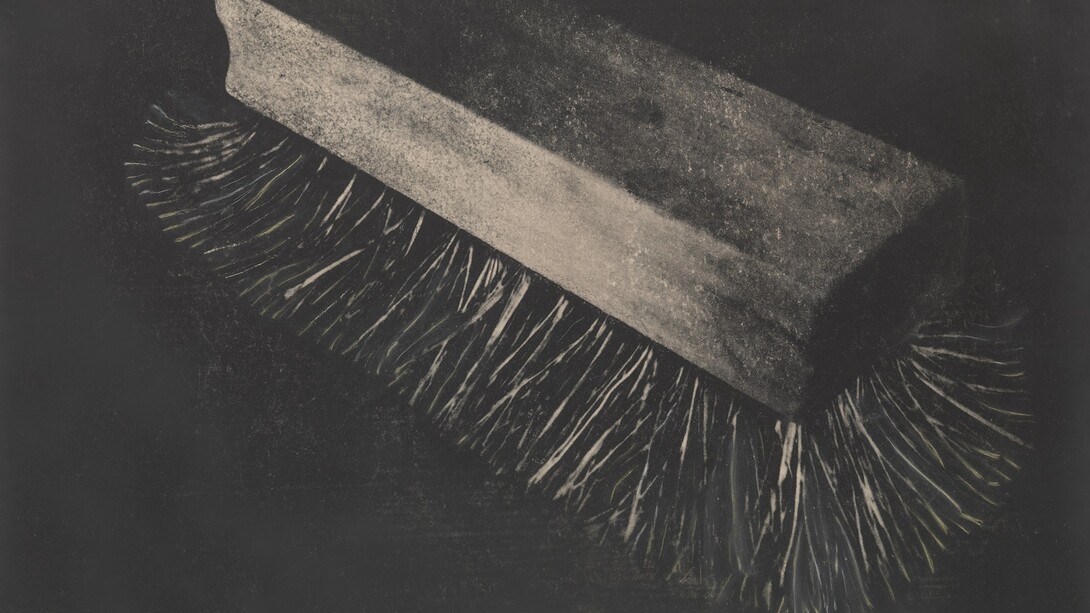 Robert Therrien, Scrubbrush, Artist Rooms, Tate and National Galleries of Scotland. Acquired jointly through The d'Offay Donation with assistance from the National Heritage Memorial Fund and the Art Fund 2008 © ARS, NY and DACS, London 2014
