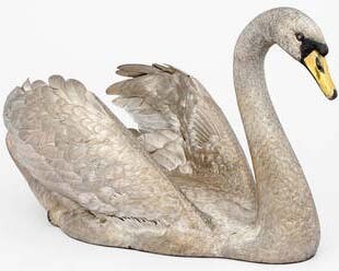 Centrepiece, Asprey & Co plc, 1985, England. Museum no. Loan:Gilbert.860-2008. © The Rosalinde and Arthur Gilbert Collection on loan to the Victoria and Albert Museum, London