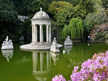 Villa Greppi. Progetto: Pietro Porcinai, foto © Laurent Kalfala  
