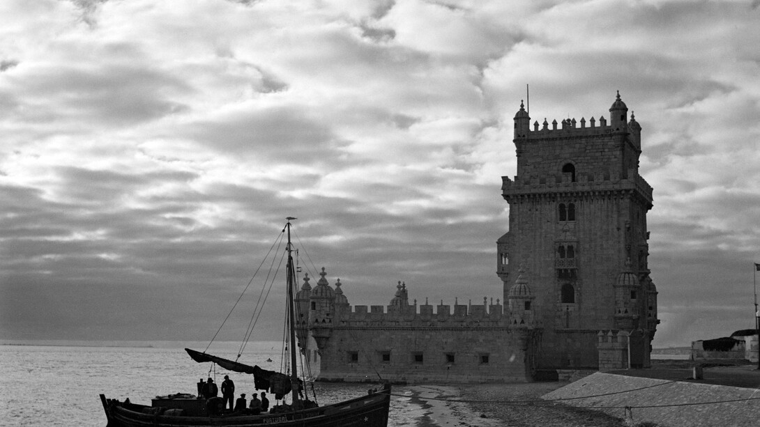 Torre de Belém, Lisboa. Fotografia sem data produzida durante a actividade do Estúdio Horácio Novais, 1930-1980. Coleção Biblioteca de Arte da Fundação Calouste Gulbenkian, Lisboa