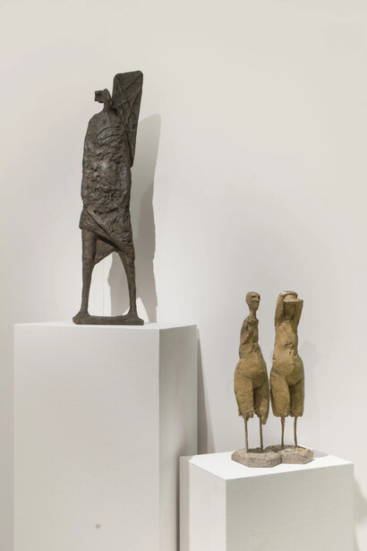 Lynn Chadwick, Reconfiguring the figure, exhibition view. Courtesy of Pangolin London