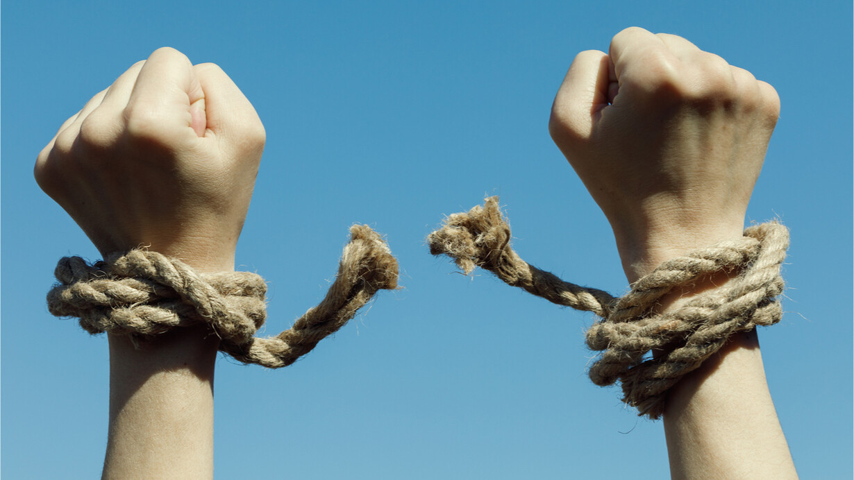 A corda estabelece de cara que estamos num momento incomum, que denuncia uma instabilidade, mas ela também aponta para uma pergunta imediata, a respeito do motivo pelo qual ela foi criada, e ainda porque está tão difícil que ela venha ao nosso encontro e possamos tê-la totalmente em nossas mãos