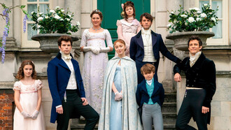 Los Bridgerton visten y decoran su hogar predominantemente de azul 