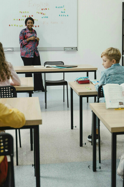 20 ans d'expérience dans l'enseignement de l'anglais pousse à une quête de la qualité linguistique