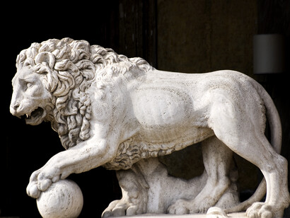Estatua de león en Villa Médici
