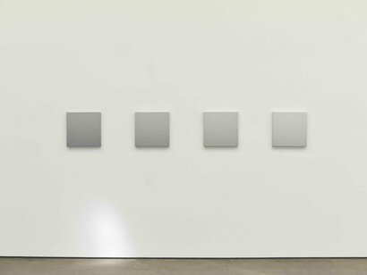 James Howell, A quiet measure of light, exhibition view. Courtesy of Galerie Bigaignon