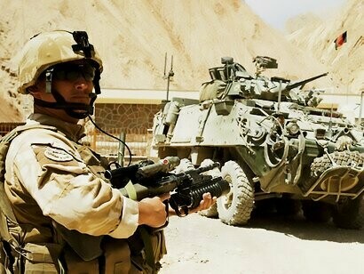 Un soldat américain en patrouille lors d'opérations militaires en Irak