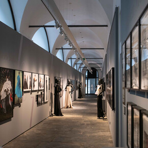 Gianfranco Ferré, dentro l’obiettivo, vista della mostra. Per gentile concessione del Forte di Bard