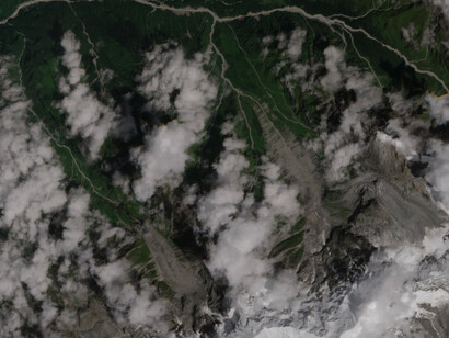 Comunidades enteras en los distritos de Chitwan, Nawalparasi, Gorkha, Dhading y Tanahun. El desastre dejó 1.367 fallecidos y más de 5.132 desaparecidos en Nepal, además de las víctimas en el Tíbet. Nepal: cobertura de catástrofes, septiembre de 2026