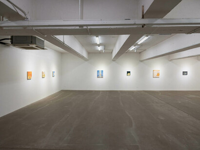 Dallas Lee, Tracing the subtle path of light, exhibition view. Courtesy of Gallery Exit 