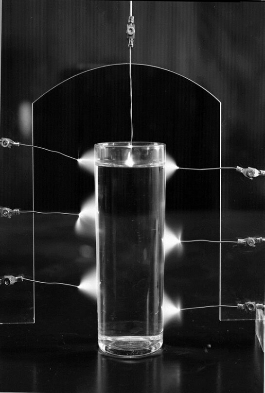 David Goldes, From the series Electro-graphs, 2013 © David Goldes, Courtesy Yossi Milo Gallery, New York.