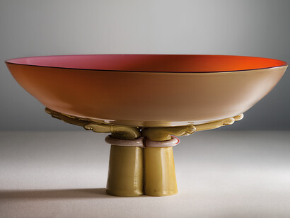 Coppa delle mani in vetro laguna a più strati di colore con applicazione di foglia d’oro., 1933