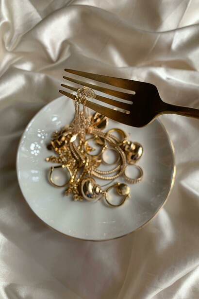 El cobre chileno ha hecho que la artesanía transite de los utensilios de cocina a las joyas más delicadas