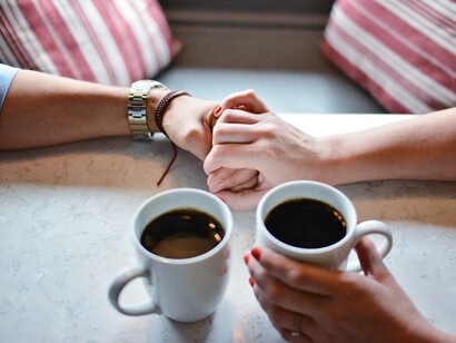 A felicidade consiste em partilhar um bom café com a pessoa amada
