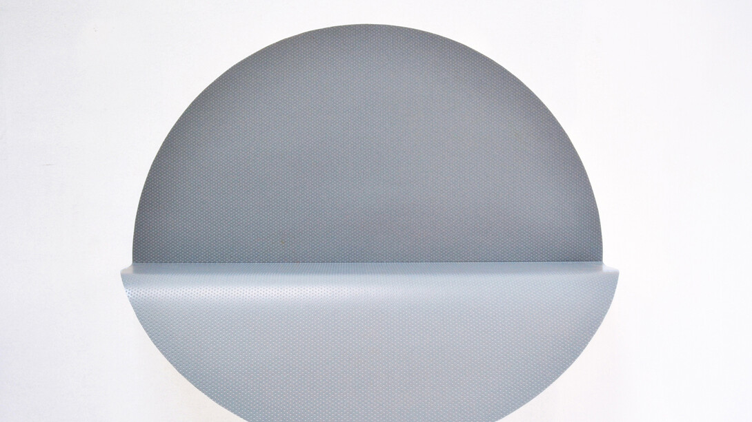 Jean-François Leroy, étagère oblongue #1, 2013, Linoléum, bois, 80 x 70 cm © l’artiste